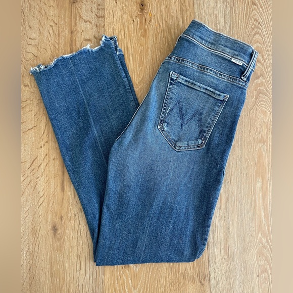 MOTHER Denim - MOTHER Jeans The Insider Step Chew Dancing on Coals Frayed Distressed Size 28